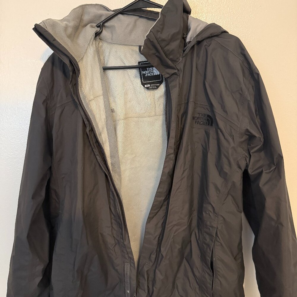 The North Face Resolve 2 Waterproof Jacket – Gray